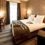 Mercure Centre Chateau Perrache 4*