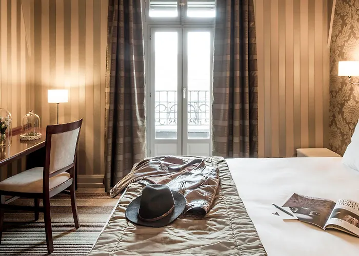 Hotel Mercure Centre Chateau Perrache 4*