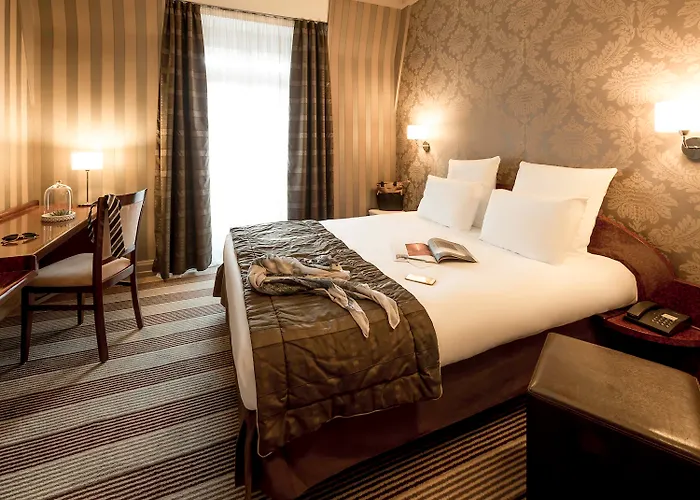 Mercure Centre Chateau Perrache 4*