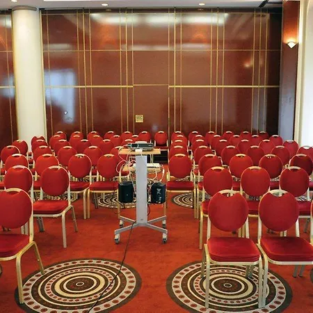 Mercure Centre Chateau Perrache Hotel 4*