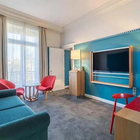 Hotel Mercure Centre Chateau Perrache 4*