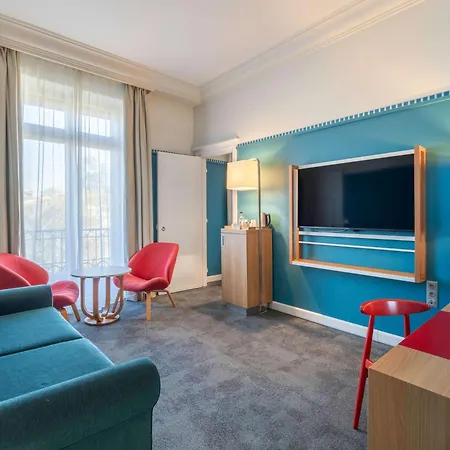 Hotel Mercure Centre Chateau Perrache 4*