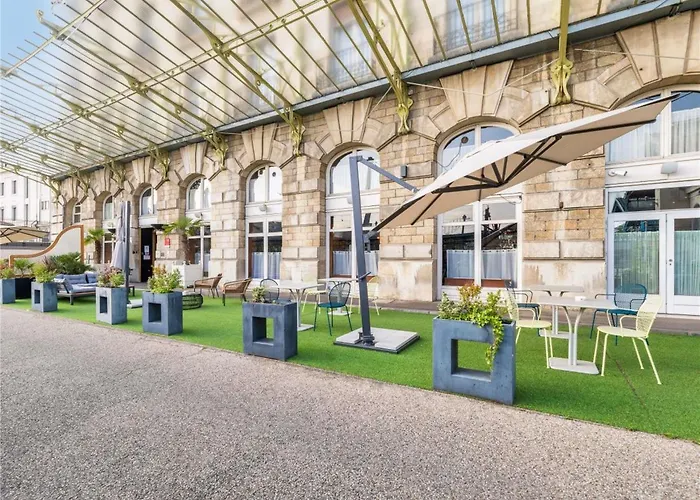 Mercure Centre Chateau Perrache 4*